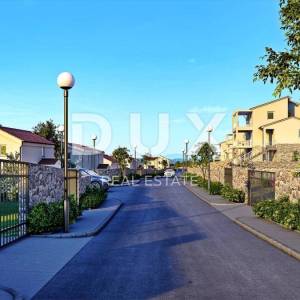 ISTRA, RABAC - Zemljište s pogledom na more i građevinskom dozvolom