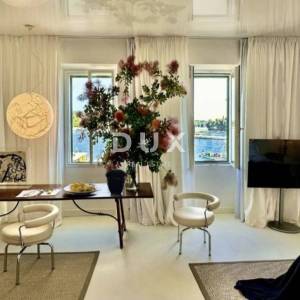 ISTRA, ROVINJ - Jedinstven stan s pogledom na more