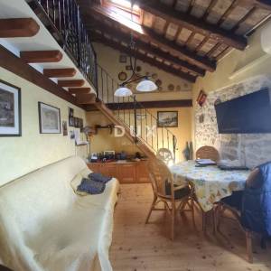ISTRA, ROVINJ - Kuća s apartmanima prvi red do mora