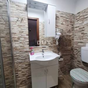 ISTRA, ROVINJ - Kuća s apartmanima prvi red do mora