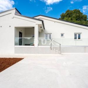 ISTRA, ROVINJ, OKOLICA - Predivna novogradnja nedaleko Rovinja