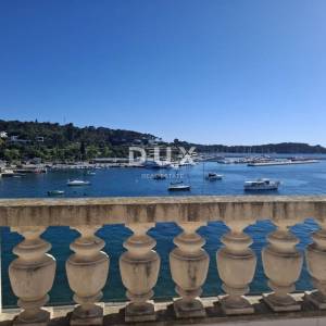 ISTRA, ROVINJ – Stan s očaravajućim pogledom na more. Prilika! 