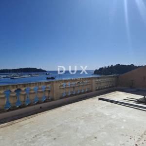 ISTRA, ROVINJ – Stan s očaravajućim pogledom na more. Prilika! 
