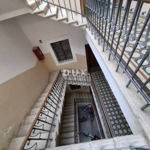 ISTRA, ROVINJ - Stan s pogledom na more i vrtom, PRILIKA!