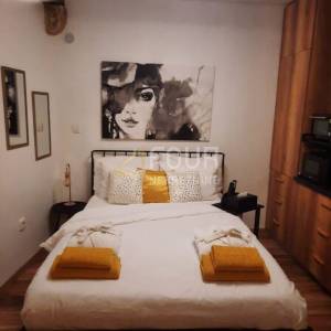 Istra, Rovinj - stari grad, 50m od mora, adaptirana garsonijera