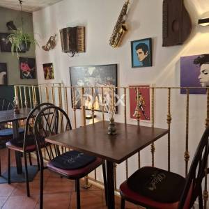 ISTRA, ROVINJ - Ugostiteljski objekt i apartman, drugi red do mora