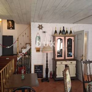 ISTRA, ROVINJ - Ugostiteljski objekt i apartman, drugi red do mora