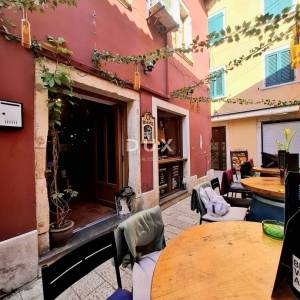 ISTRA, ROVINJ - Ugostiteljski objekt i apartman, drugi red do mora