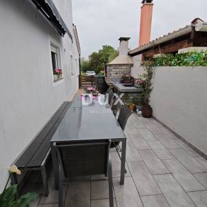 ISTRA, ŠIŠAN – Moderan stan u prizemlju s okućnicom, mirna lokacija!