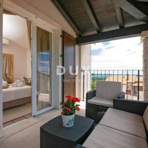 ISTRA, SVETI LOVREČ – Moderna vila s pogledom na more i bazenom u mirnom dijelu Istre