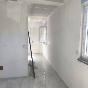 ISTRA, SVETVINČENAT - Kuća s bazenom i garažom u srcu Istre