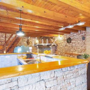 ISTRA, SVETVINČENAT - Mediteranska kamena kuća s bazenom 