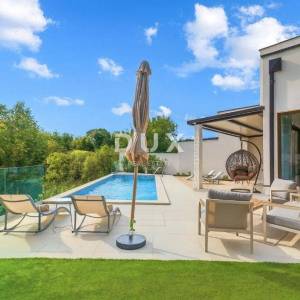 ISTRA, SVETVINČENAT - Moderno uređena vila s bazenom