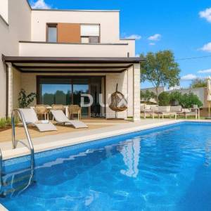 ISTRA, SVETVINČENAT - Moderno uređena vila s bazenom