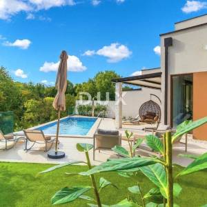 ISTRA, SVETVINČENAT - Moderno uređena vila s bazenom