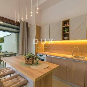 ISTRA, SVETVINČENAT - Moderno uređena vila s bazenom