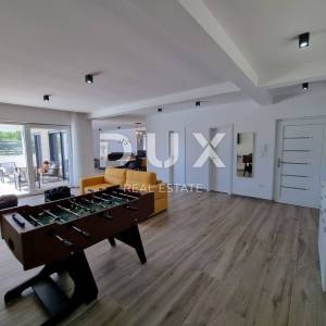 ISTRA, SVETVINČENAT - Moderna prizemnica s bazenom, okružena prirodom