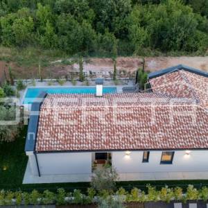 Istra, Tar- Luksuzna dizajnerski uređena vila s bazenom