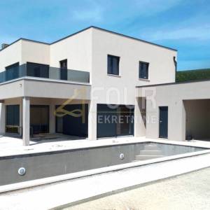 Istra, Trget, samostojeća kuća s bazenom