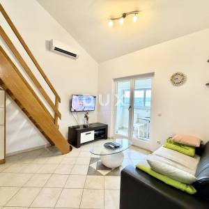 ISTRA, UMAG - NOVO - 2S+DB, 300 metara do mora