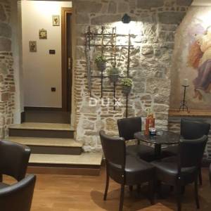 ISTRA,ROVINJ - Predivan uhodani caffe bar u srcu Rovinja