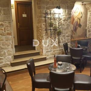 ISTRA,ROVINJ - Predivan uhodani caffe bar u srcu Rovinja