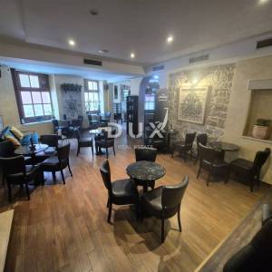 ISTRA,ROVINJ - Predivan uhodani caffe bar u srcu Rovinja