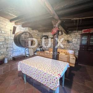 ISTRA,VIŠNJAN - Kamena kuća s pogledom