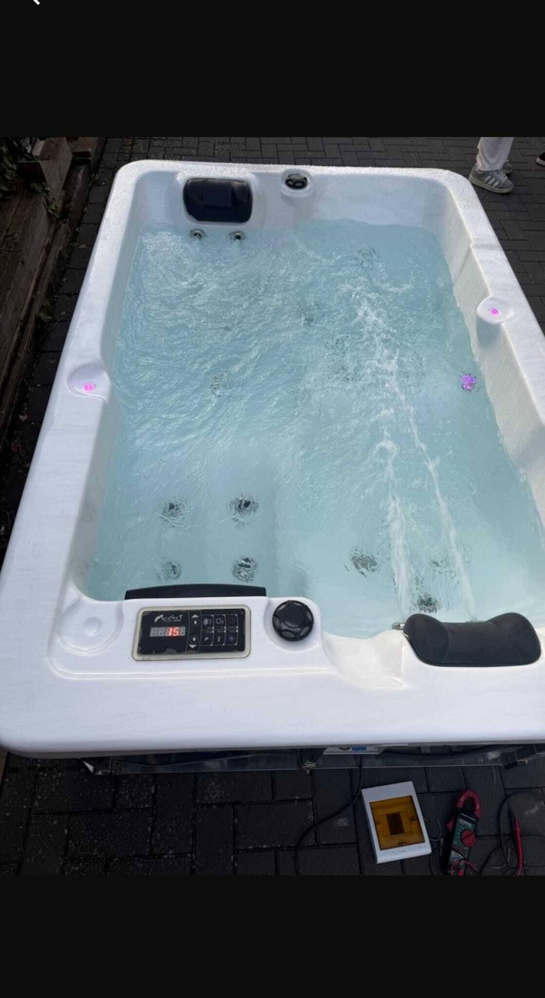 Jacuzzi