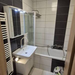 Jakuševec, 3-sobni stan 70m2 u blizini svih bitnih sadržaja, parking
