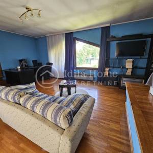 Jastrebarsko/centar/stambeno poslovni objekat 450m2
