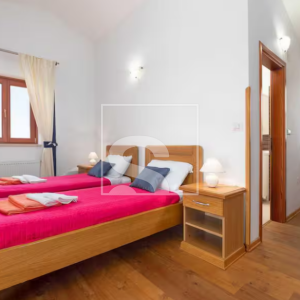 Kamena vila s 3 spavaće sobe, pogledom na more i privatnosti