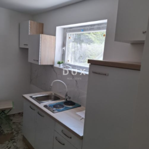 KASTAV - Samostojeća kuća 210 m2, započeta gradnja