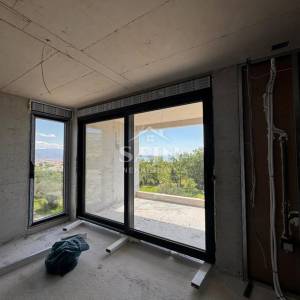 Kaštel Novi/ Dvosoban stan s vrtom A2 2