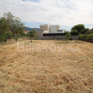 Kaštel Novi, građevinsko zemljište 501m2, prodaja