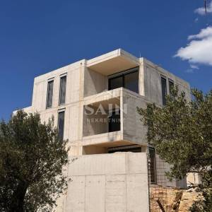 Kaštel Novi/Trosoban stan na prvom katu A4 3