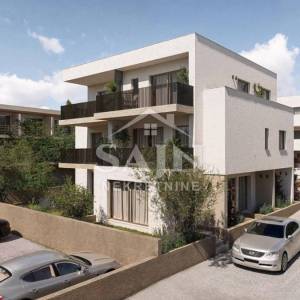 Kaštela/Poslovni prostor 50 m od mora 