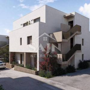 Kaštela/Poslovni prostor 50 m od mora 
