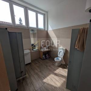 Klana, 115m2, poslovni prostor - hala+ured