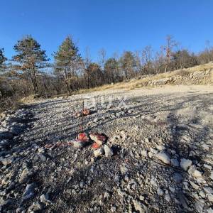 KLANA, ŠKALNICA - Građevinsko zemljište na prelijepoj lokaciji, snižena cijena, prilika!