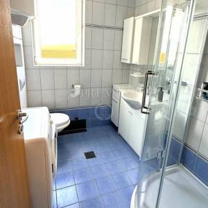 Klimno, Krk – apartman s terasom i pogledom na more!