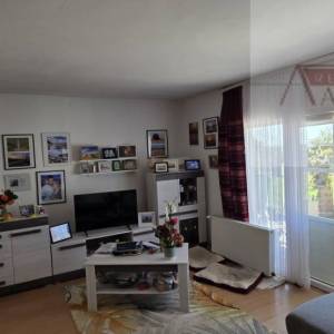 Kneževi vinogradi kuća 230 m2 + pomoćni objekt 60 m2