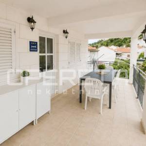 Korčula, dva apartmana s pogledom i velikom terasom