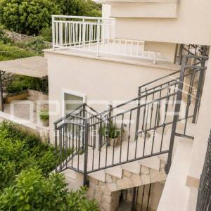 Korčula, dva apartmana s pogledom i velikom terasom