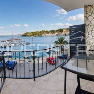 Korčula, dva apartmana s pogledom i velikom terasom