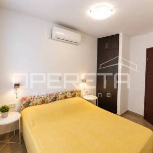 Korčula, dva apartmana s pogledom i velikom terasom