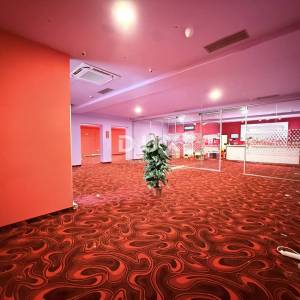 KOSTRENA – PP u prizemlju, (uvjeti za casino) frekventna lokacija i veliki parking