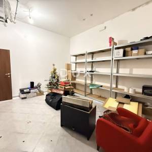 KOSTRENA – PP u prizemlju, (uvjeti za casino) frekventna lokacija i veliki parking