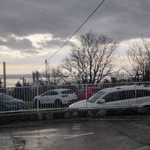 KOSTRENA, URINJ- poslovna zgrada/ prostor za razne djelatnosti 428m2 + parking/dvorište 428m2