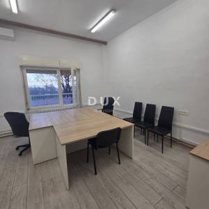 KOSTRENA, URINJ- poslovna zgrada/ prostor za razne djelatnosti 428m2 + parking/dvorište 428m2